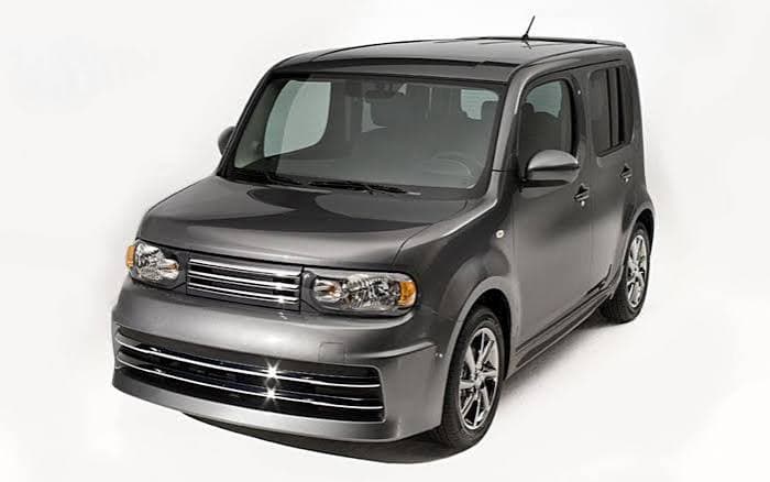 The Nissan Cube, a car with an asymmetrical wraparound rear window